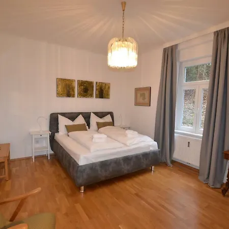 Graz-ulrichsbrunn, Free Parking